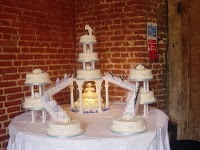 Louises Simply cakes and Catering Services 1086321 Image 2